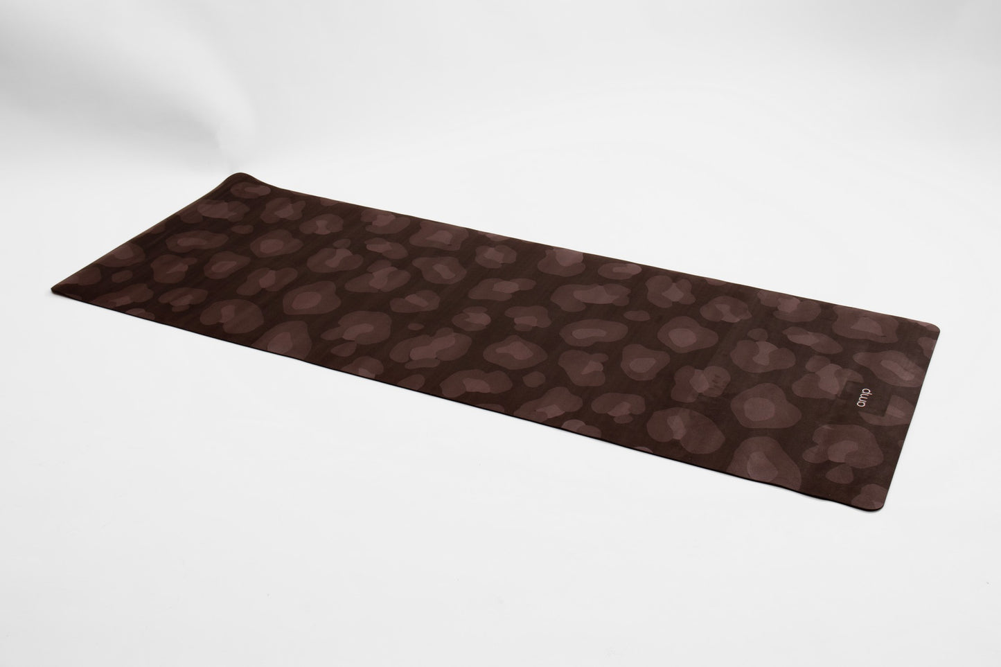 Tapis de yoga Amp en daim vegan léopard noir
