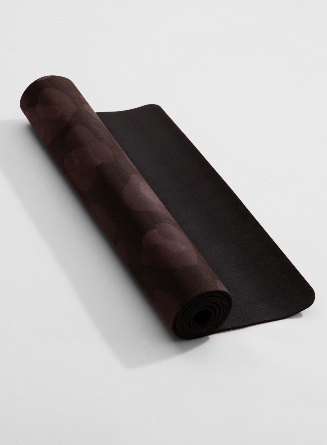 Tapis de yoga Amp en daim vegan léopard noir
