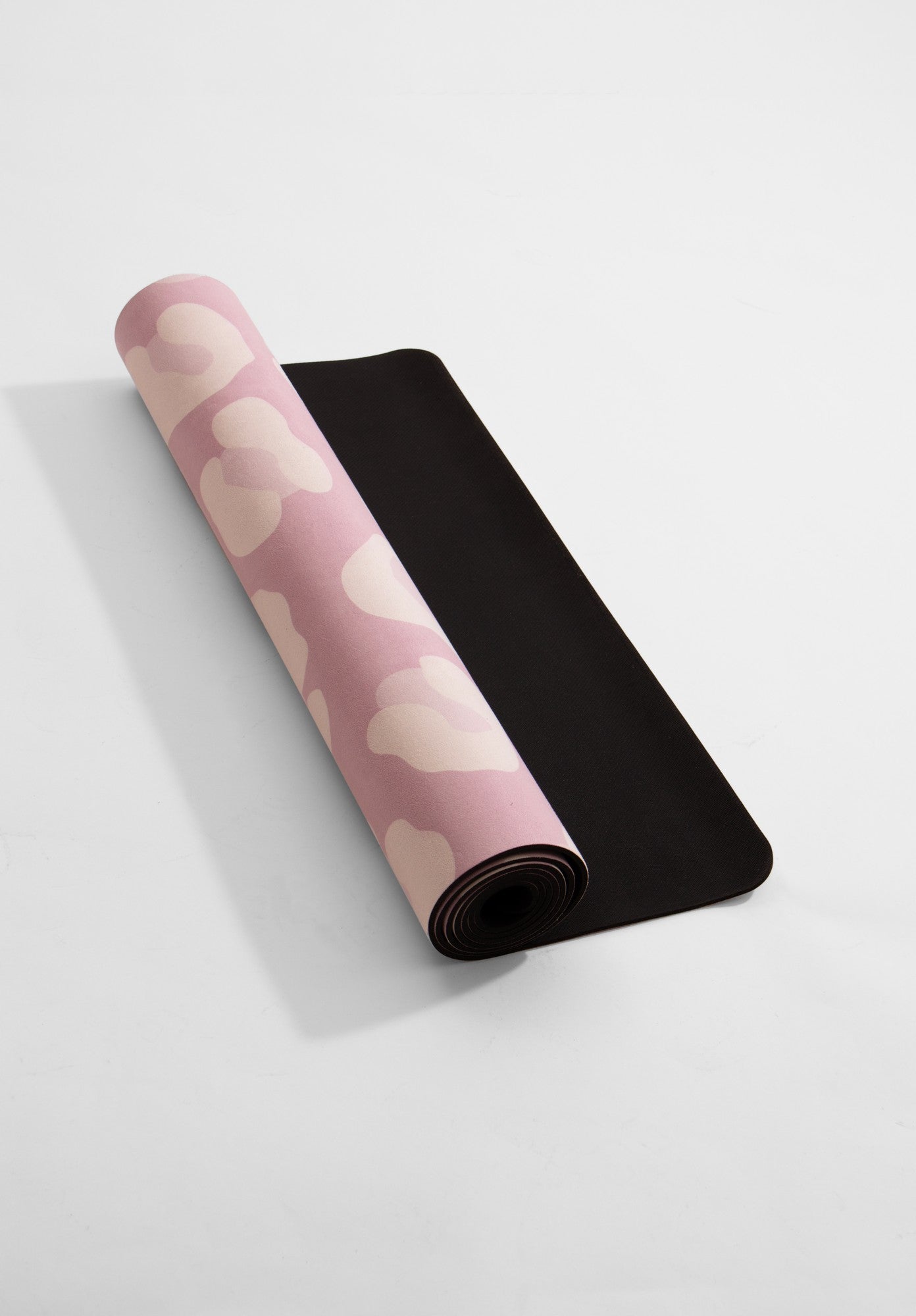 Tapis de yoga Amp en daim vegan rose léopard
