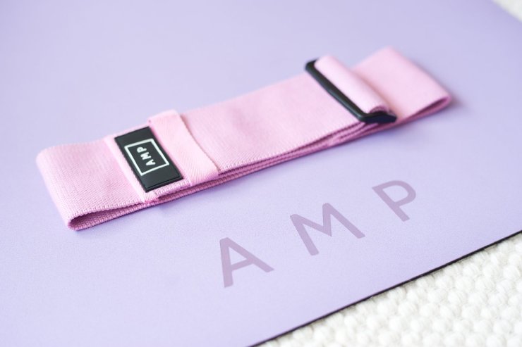 Medium adjustable fabric resistance band